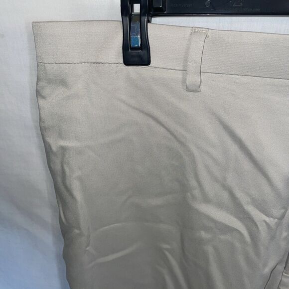 Roundtree & Yorke Chino Golf Shorts Men’s Size 46 Khaki Beige Zip Fly Inseam 5 - Picture 5 of 12